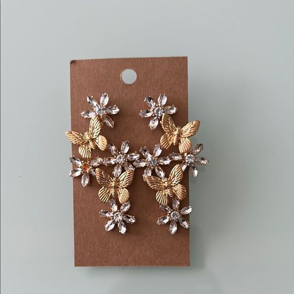 Butterfly Crystal Earrings A1023 - Picture 3 of 3